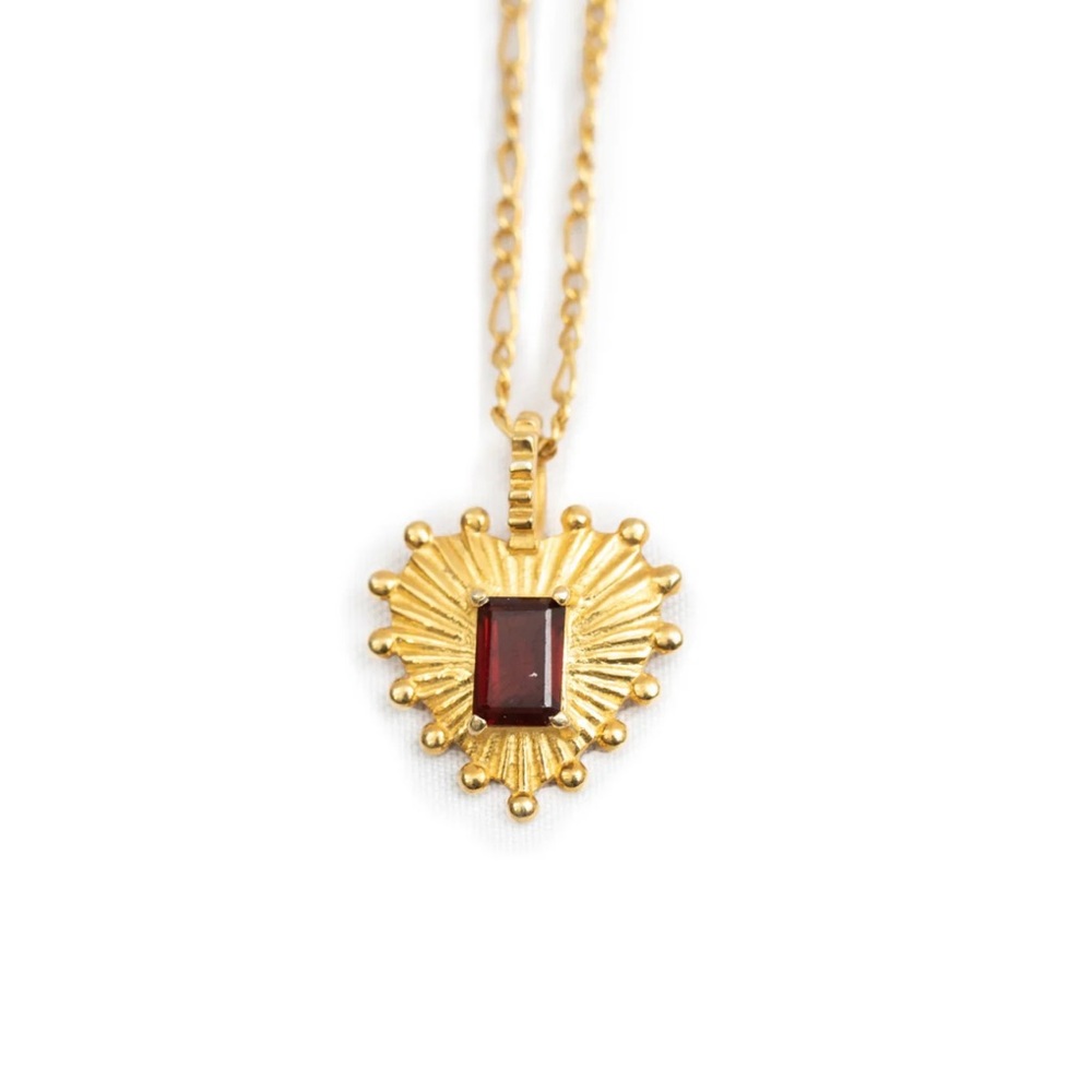 NWOT Red Heart Stone Pendant & Necklace